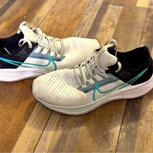 Nike White and Teal Running Shoes Pegasus